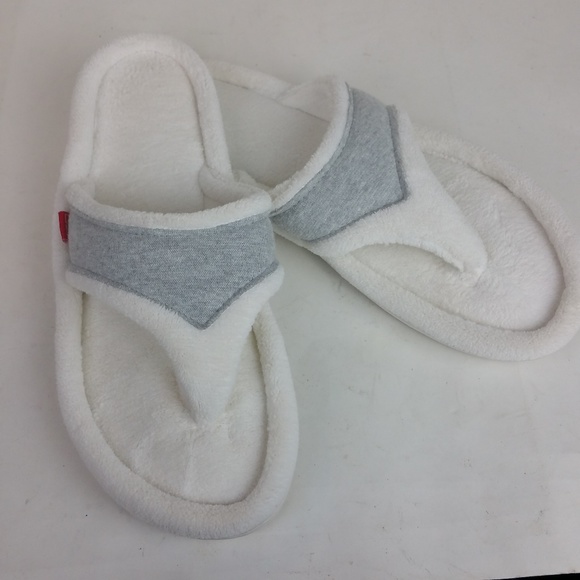 Elizabeth arden memory foam slippers